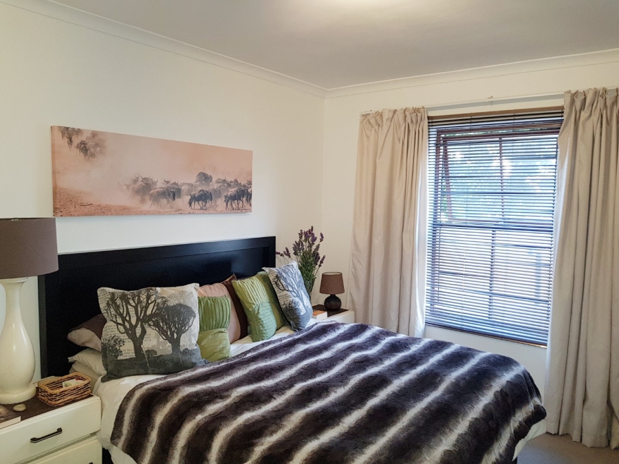 To Let 3 Bedroom Property for Rent in Table View Western Cape